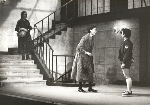 Tres Obras Renovadoras del Teatro Español de Posguerra: Historia